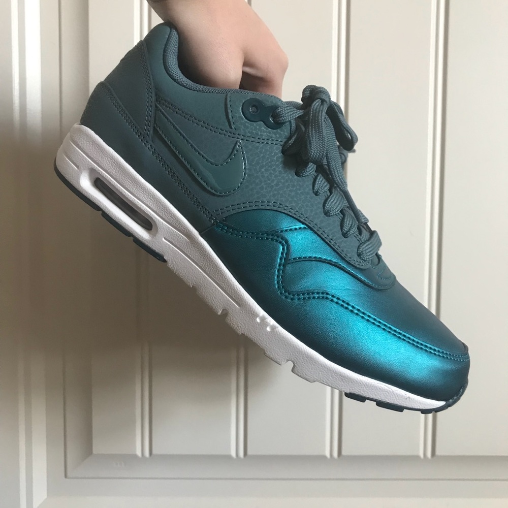Women’s Metallic Nike Air Max Shoes